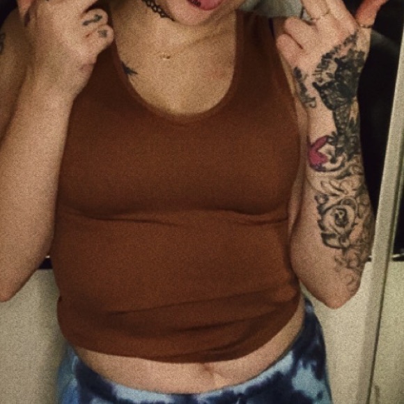 Shirts - Picture 4 of 7